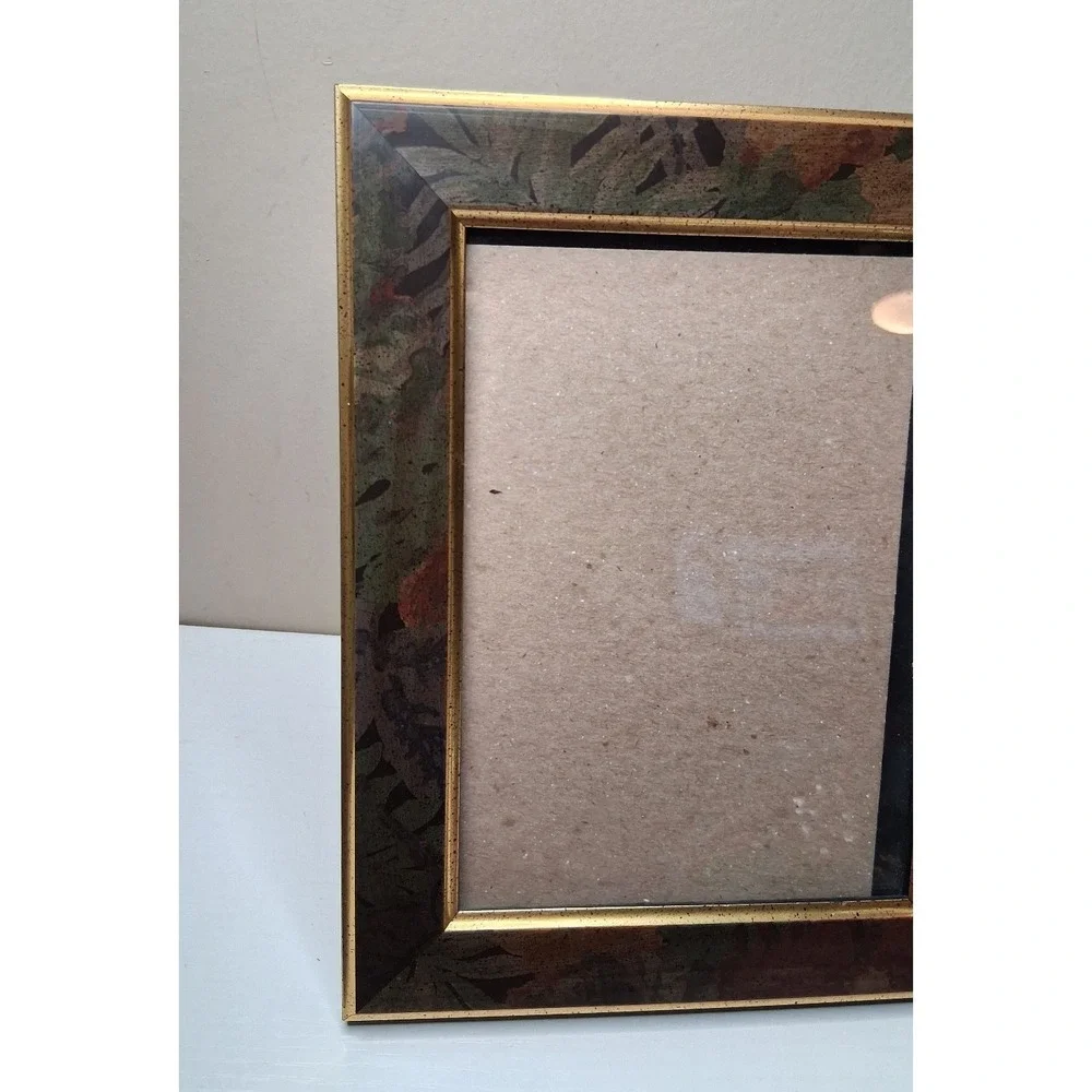 Vintage 5x7 Picture Frame Multicolor Leaf Pattern Gold Trim